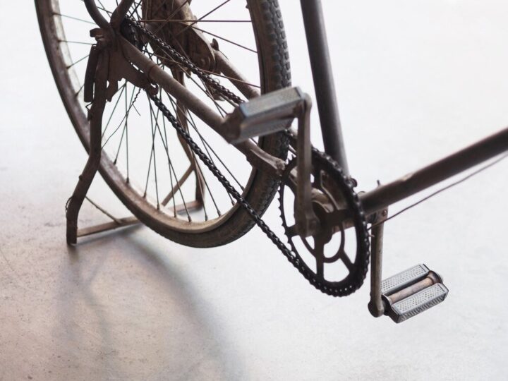 Stopka do roweru: jak wybrać odpowiednią podpórkę dla Twojego jednośladu
