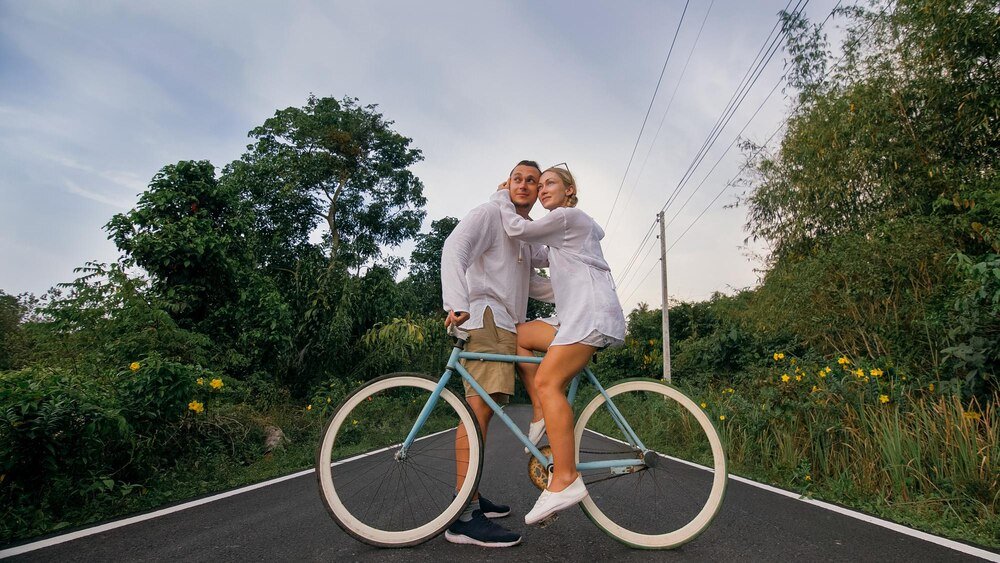 Rower tandem: jak jeździć na rowerze dwuosobowym