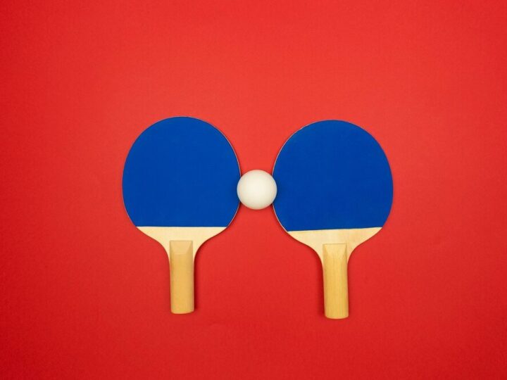 Paletki do ping ponga: Jak wybrać najlepsze modele dla amatorów i profesjonalistów