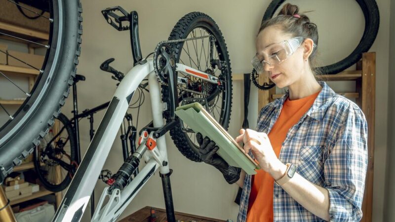 Jaki rower do 2000 zł wybrać? Poradnik dla początkujących